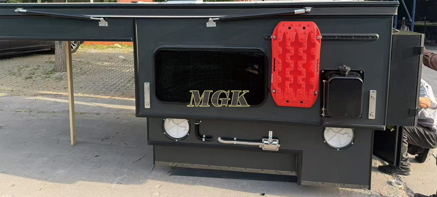 Camper de fibra de vidrio con techo elevable