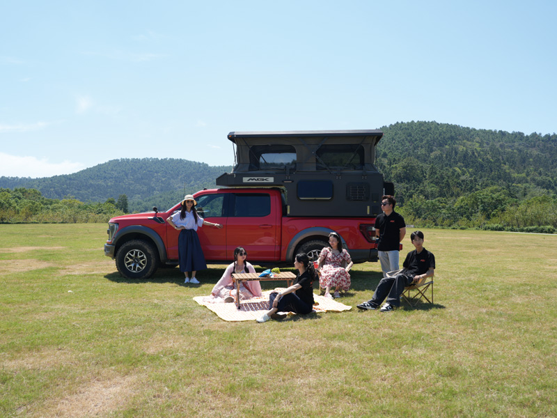 MGK Outdoor Filming presenta una camioneta camper totalmente de aluminio