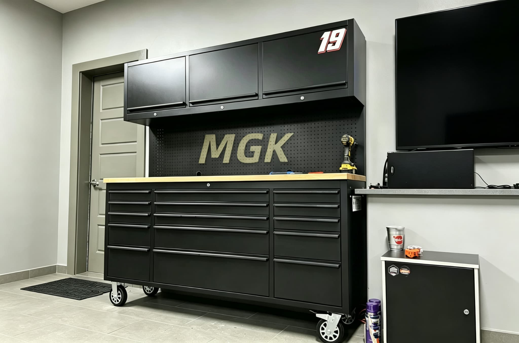 tool cabinet
